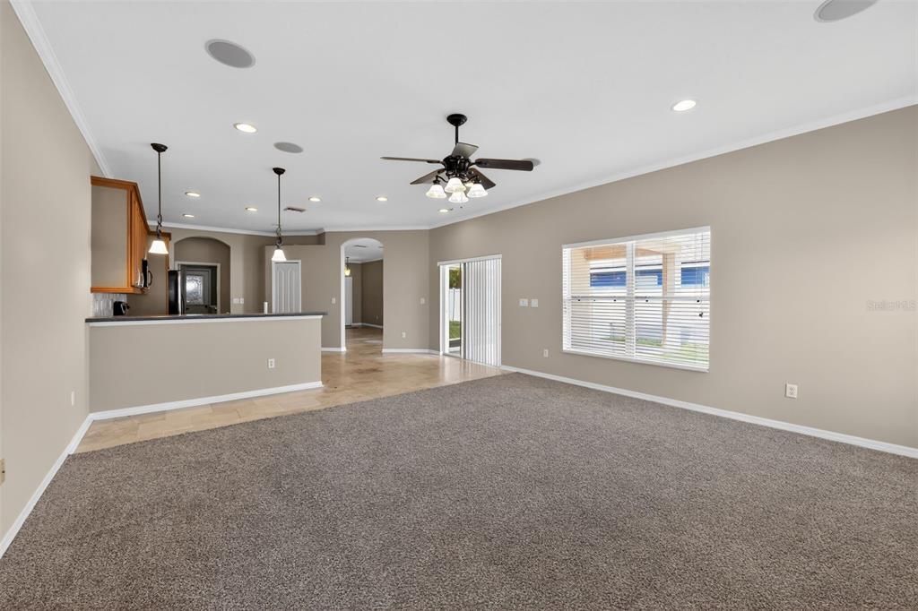 For Sale: $380,000 (4 beds, 3 baths, 2210 Square Feet)