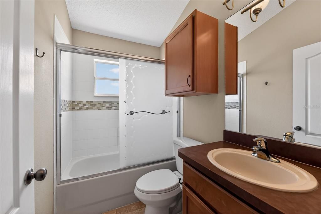 For Sale: $380,000 (4 beds, 3 baths, 2210 Square Feet)
