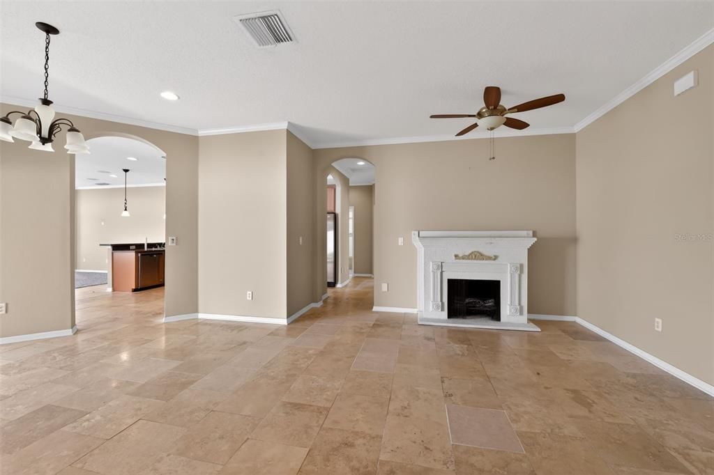 For Sale: $380,000 (4 beds, 3 baths, 2210 Square Feet)