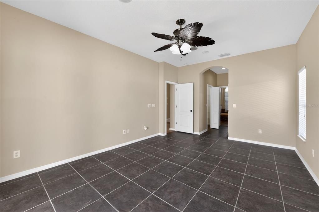 For Sale: $380,000 (4 beds, 3 baths, 2210 Square Feet)