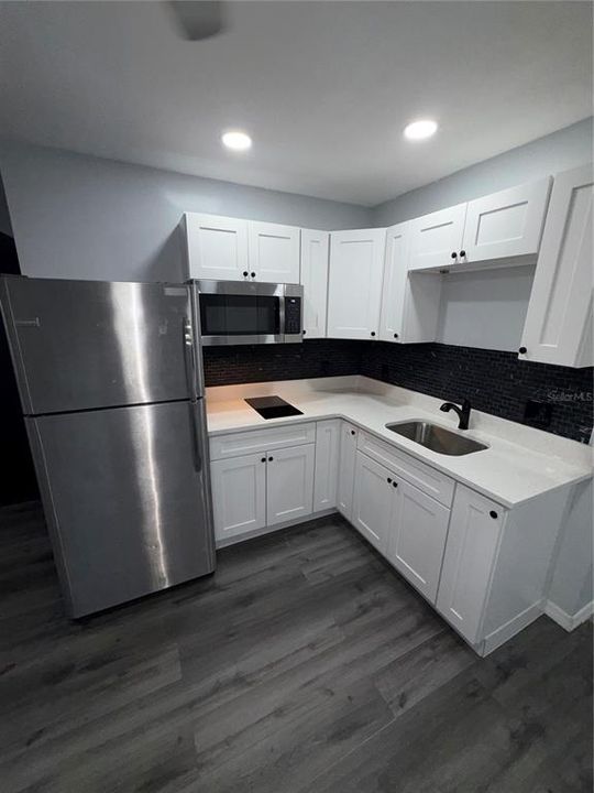 For Rent: $1,300 (0 beds, 1 baths, 500 Square Feet)
