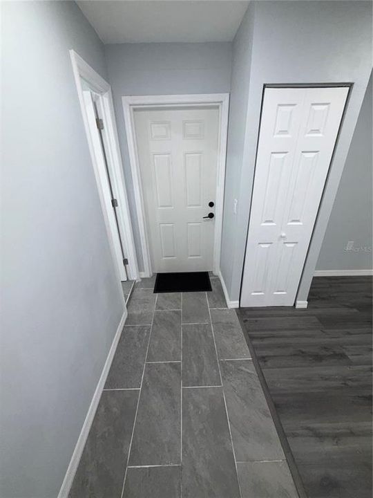 For Rent: $1,300 (0 beds, 1 baths, 500 Square Feet)
