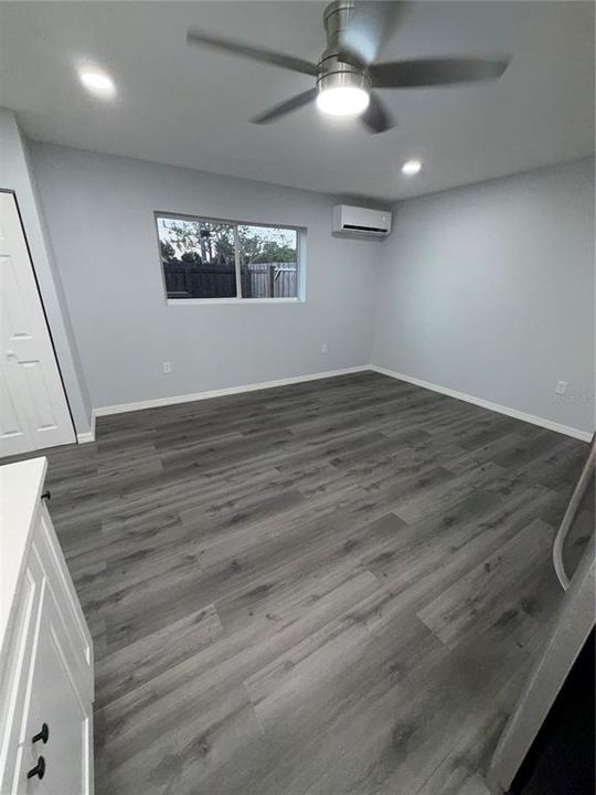 For Rent: $1,300 (0 beds, 1 baths, 500 Square Feet)