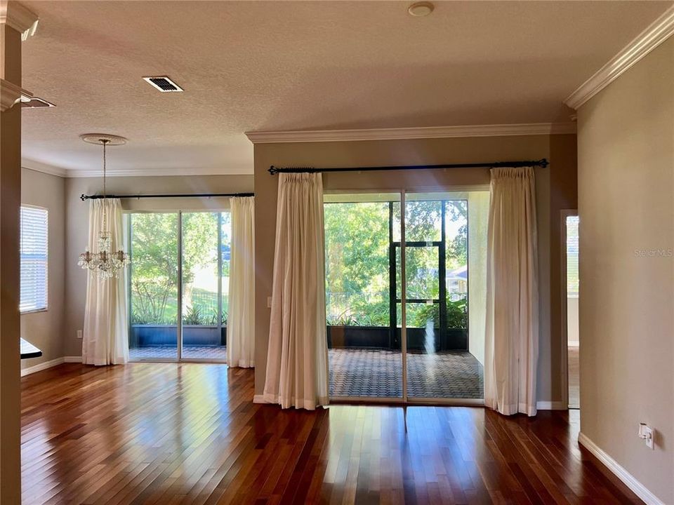 En Venta: $338,000 (2 camas, 2 baños, 1651 Pies cuadrados)