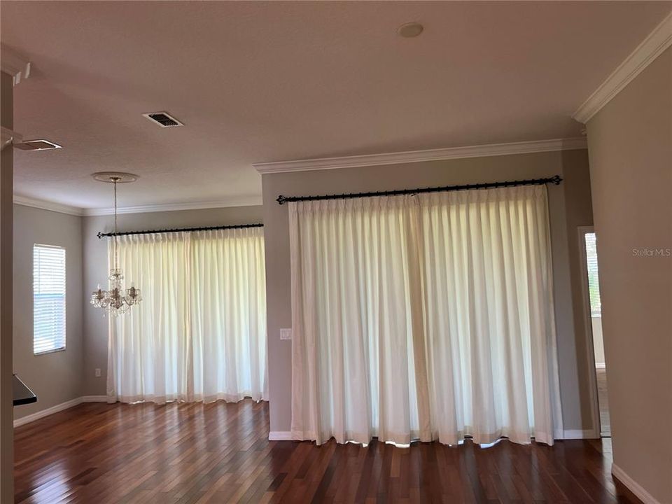 En Venta: $338,000 (2 camas, 2 baños, 1651 Pies cuadrados)