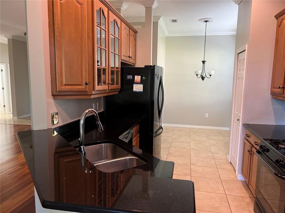 En Venta: $338,000 (2 camas, 2 baños, 1651 Pies cuadrados)