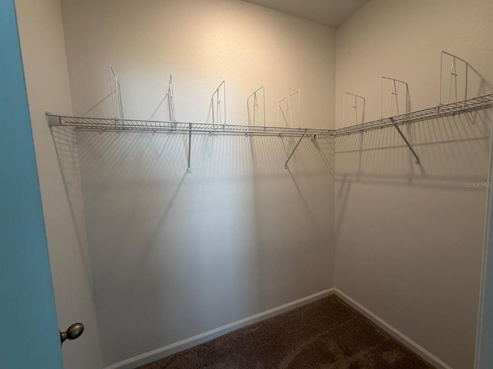 For Rent: $2,270 (3 beds, 2 baths, 1372 Square Feet)
