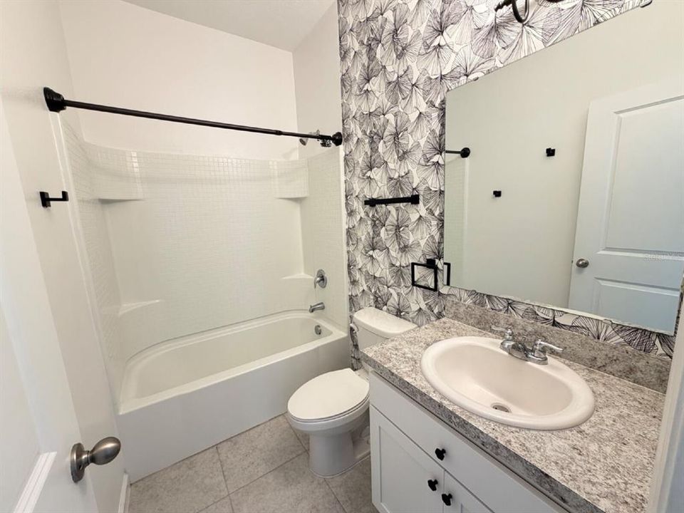 For Rent: $2,270 (3 beds, 2 baths, 1372 Square Feet)