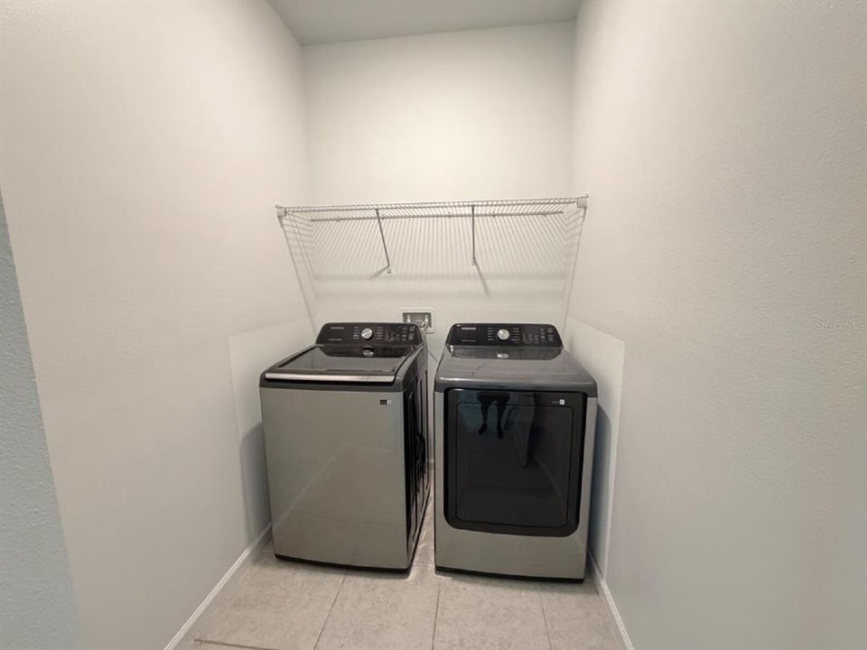 For Rent: $2,270 (3 beds, 2 baths, 1372 Square Feet)