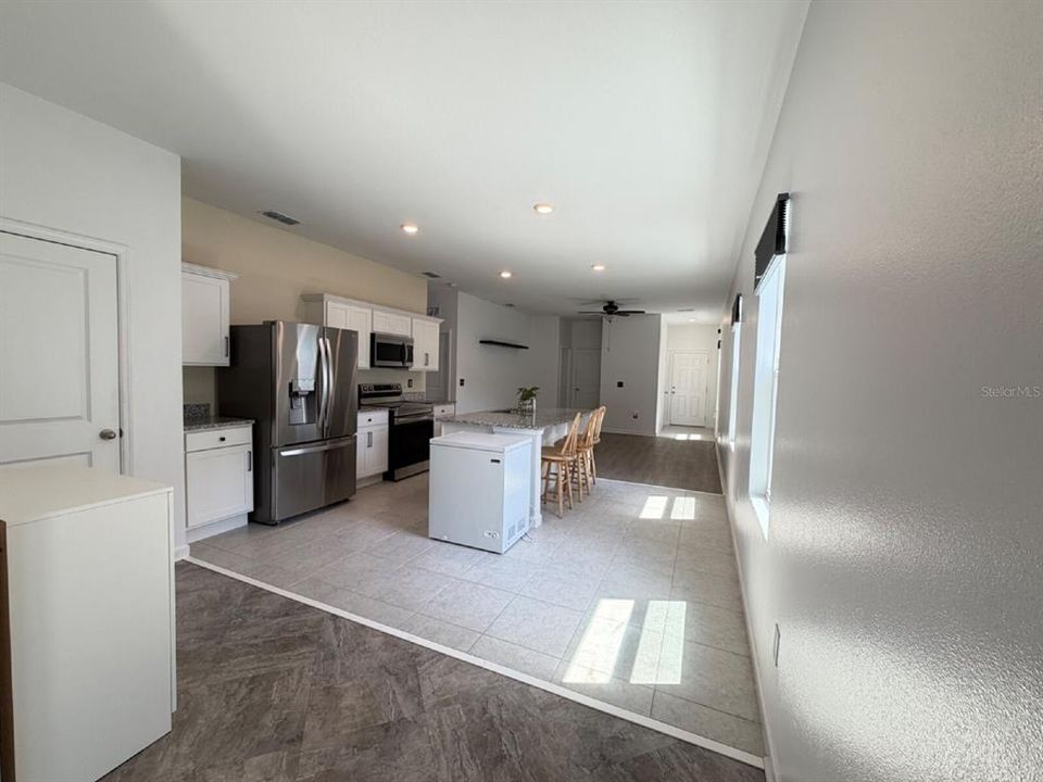 For Rent: $2,270 (3 beds, 2 baths, 1372 Square Feet)