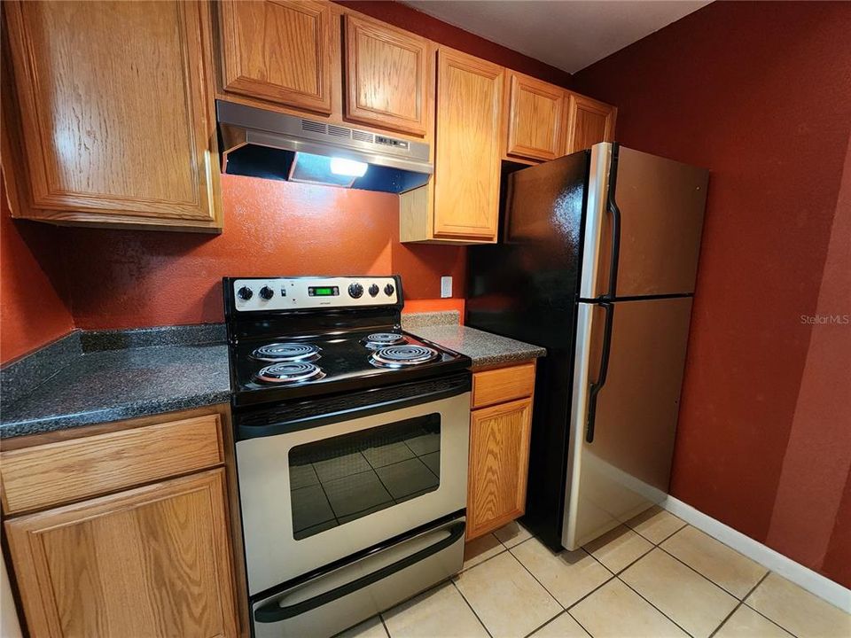 For Sale: $120,000 (1 beds, 1 baths, 630 Square Feet)