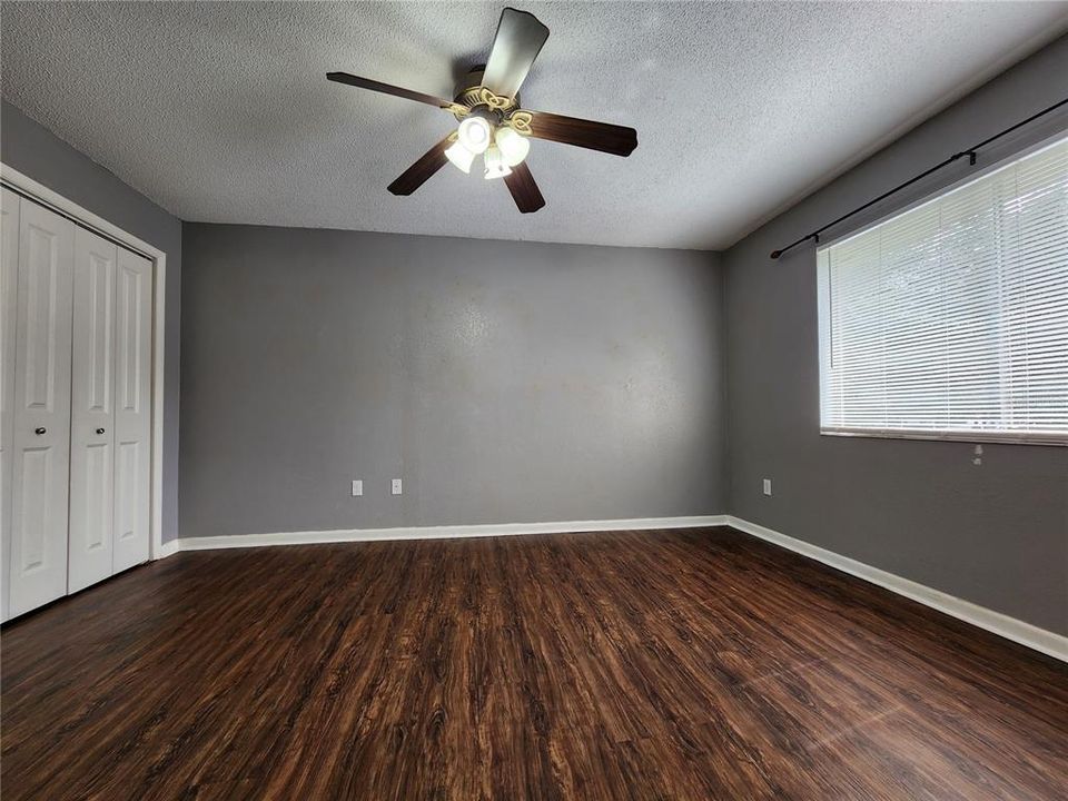 For Sale: $120,000 (1 beds, 1 baths, 630 Square Feet)