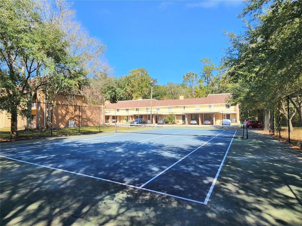 For Sale: $120,000 (1 beds, 1 baths, 630 Square Feet)