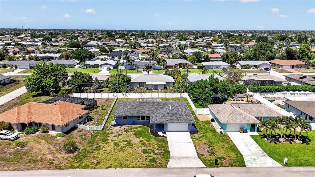 En Venta: $325,000 (3 camas, 2 baños, 2058 Pies cuadrados)