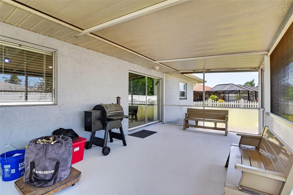En Venta: $325,000 (3 camas, 2 baños, 2058 Pies cuadrados)