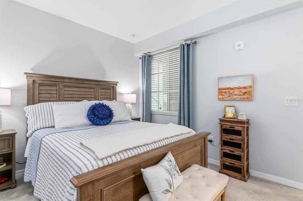 Activo con contrato: $299,000 (2 camas, 2 baños, 1149 Pies cuadrados)