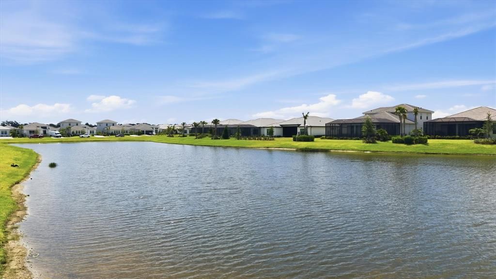 En Venta: $979,000 (3 camas, 3 baños, 3066 Pies cuadrados)