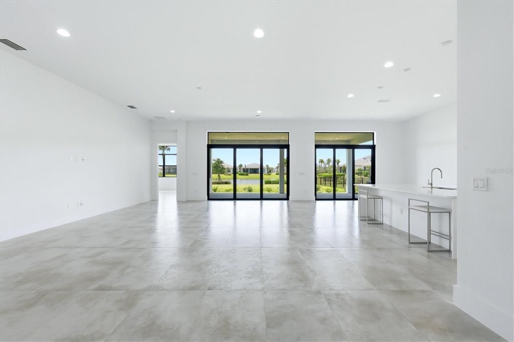 En Venta: $979,000 (3 camas, 3 baños, 3066 Pies cuadrados)