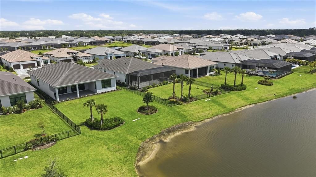 En Venta: $979,000 (3 camas, 3 baños, 3066 Pies cuadrados)