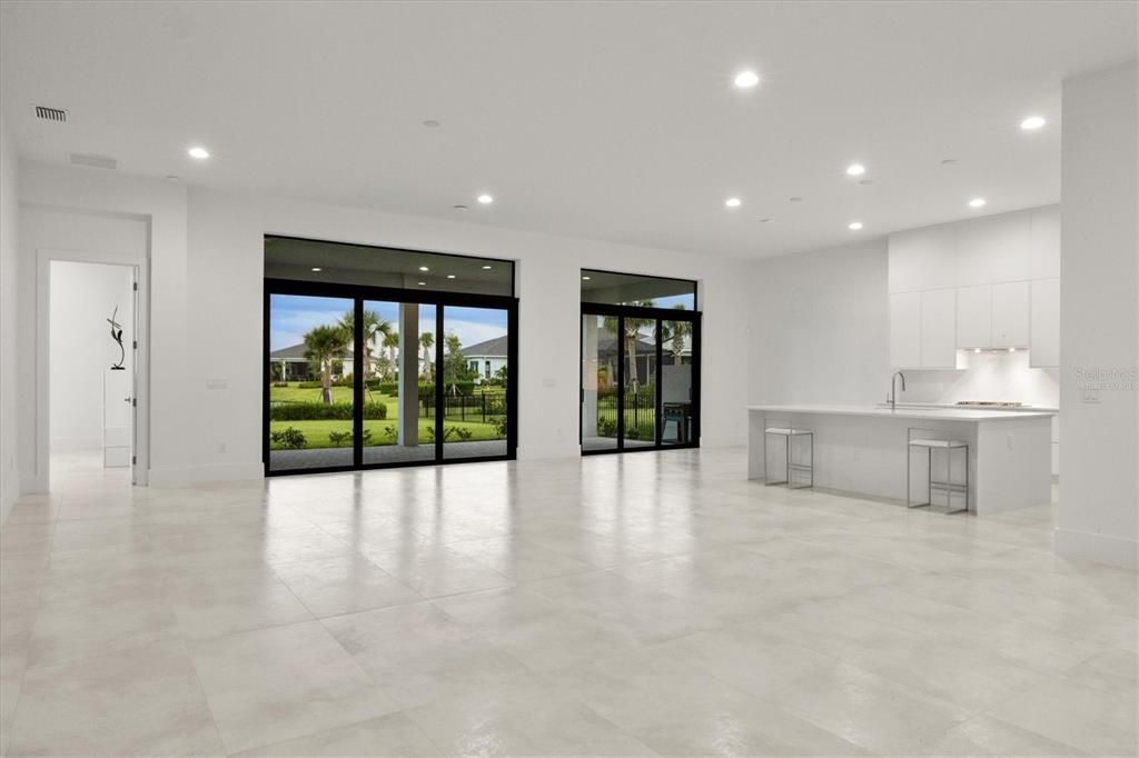 En Venta: $979,000 (3 camas, 3 baños, 3066 Pies cuadrados)