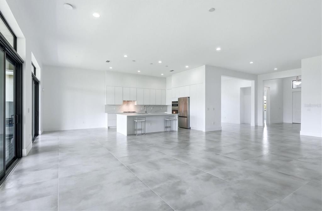 En Venta: $979,000 (3 camas, 3 baños, 3066 Pies cuadrados)