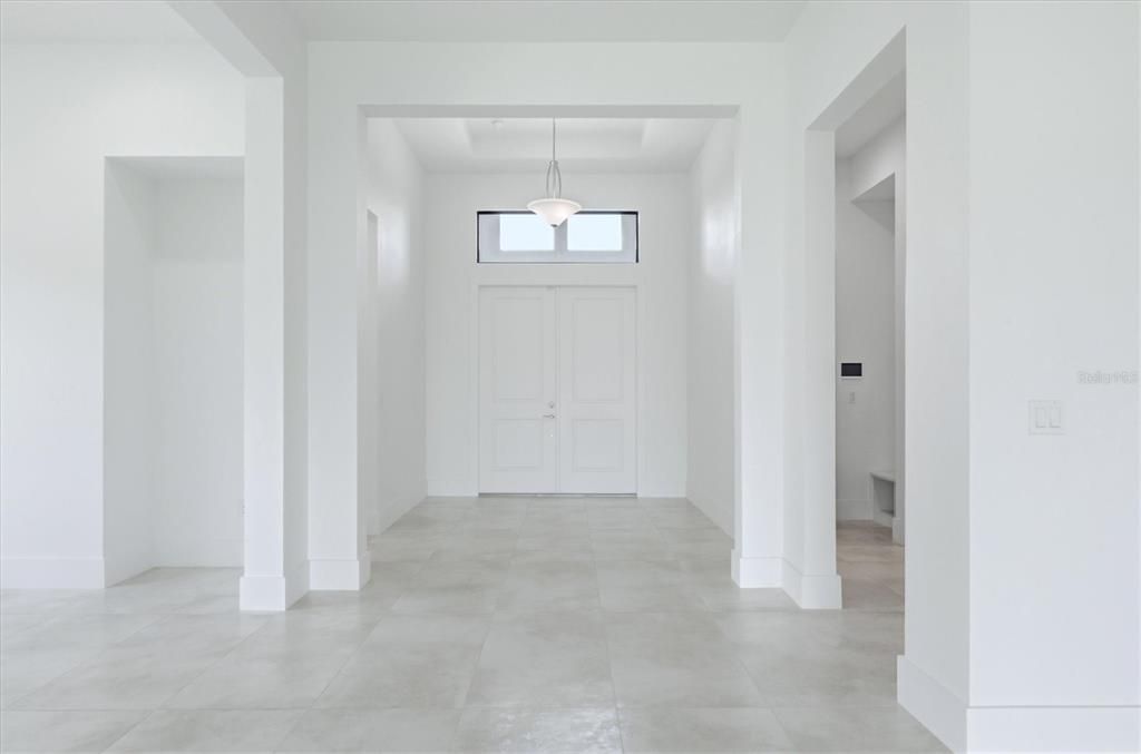 En Venta: $979,000 (3 camas, 3 baños, 3066 Pies cuadrados)