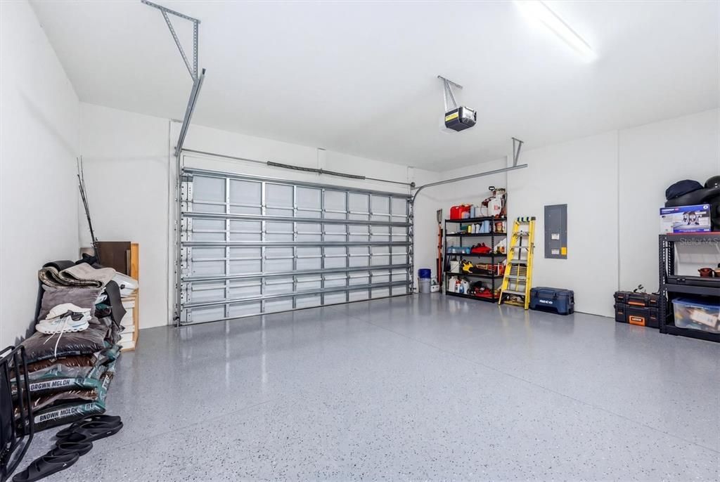 En Venta: $979,000 (3 camas, 3 baños, 3066 Pies cuadrados)