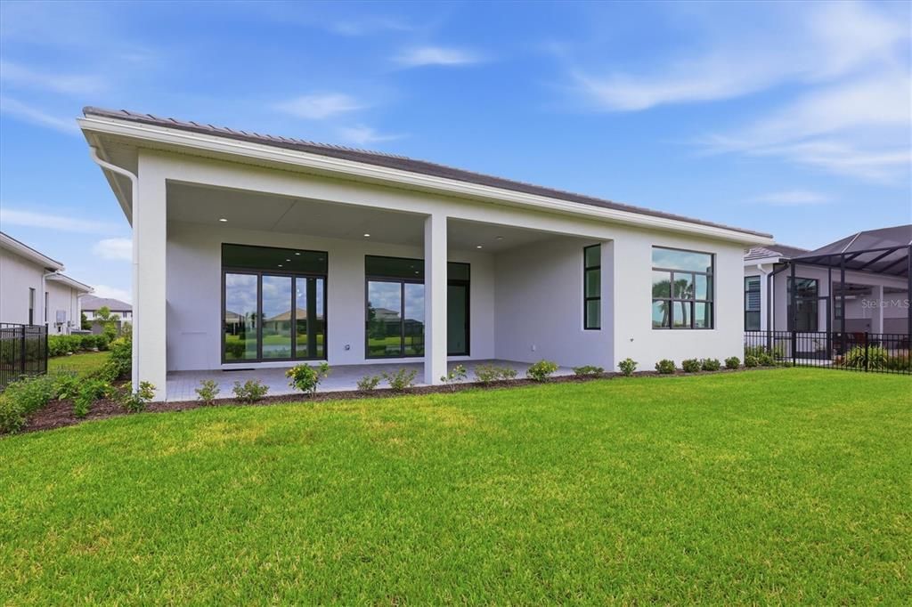 En Venta: $979,000 (3 camas, 3 baños, 3066 Pies cuadrados)