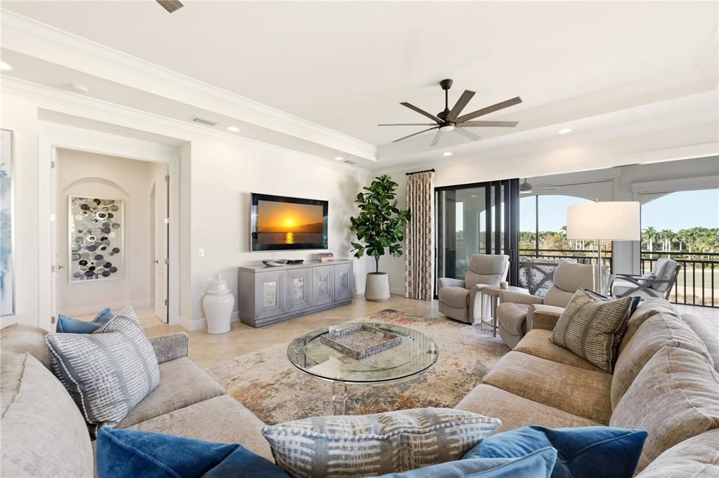 For Sale: $3,150,000 (3 beds, 3 baths, 2950 Square Feet)