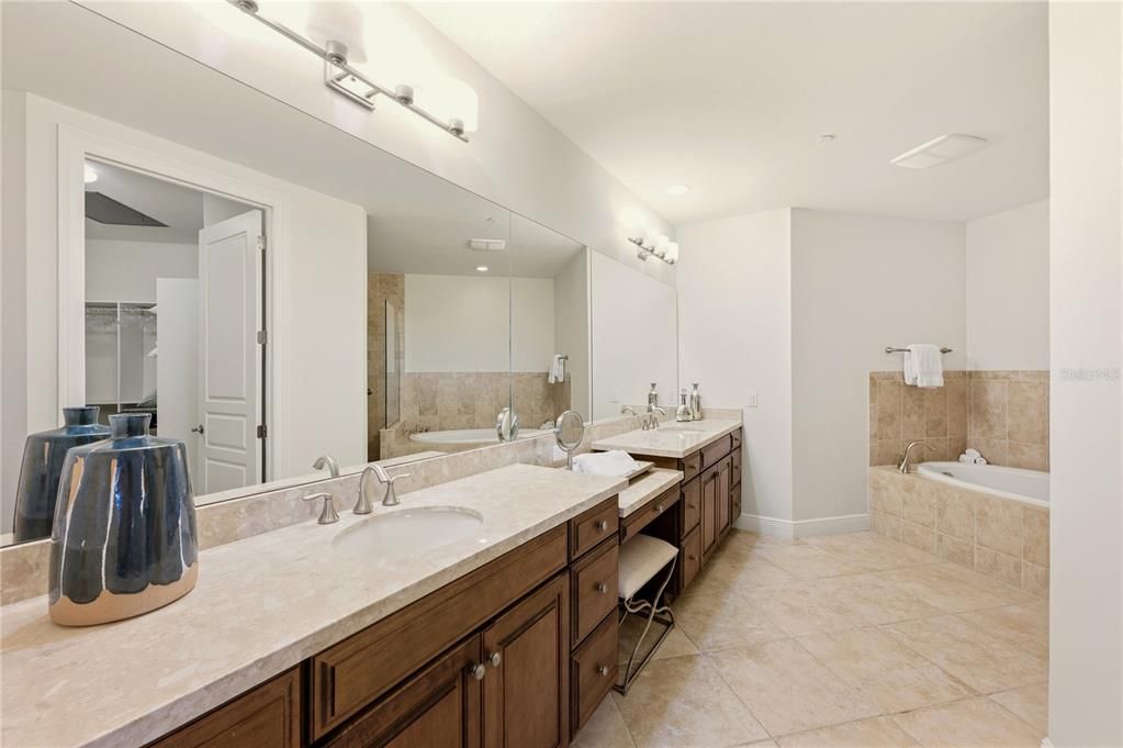 For Sale: $3,150,000 (3 beds, 3 baths, 2950 Square Feet)