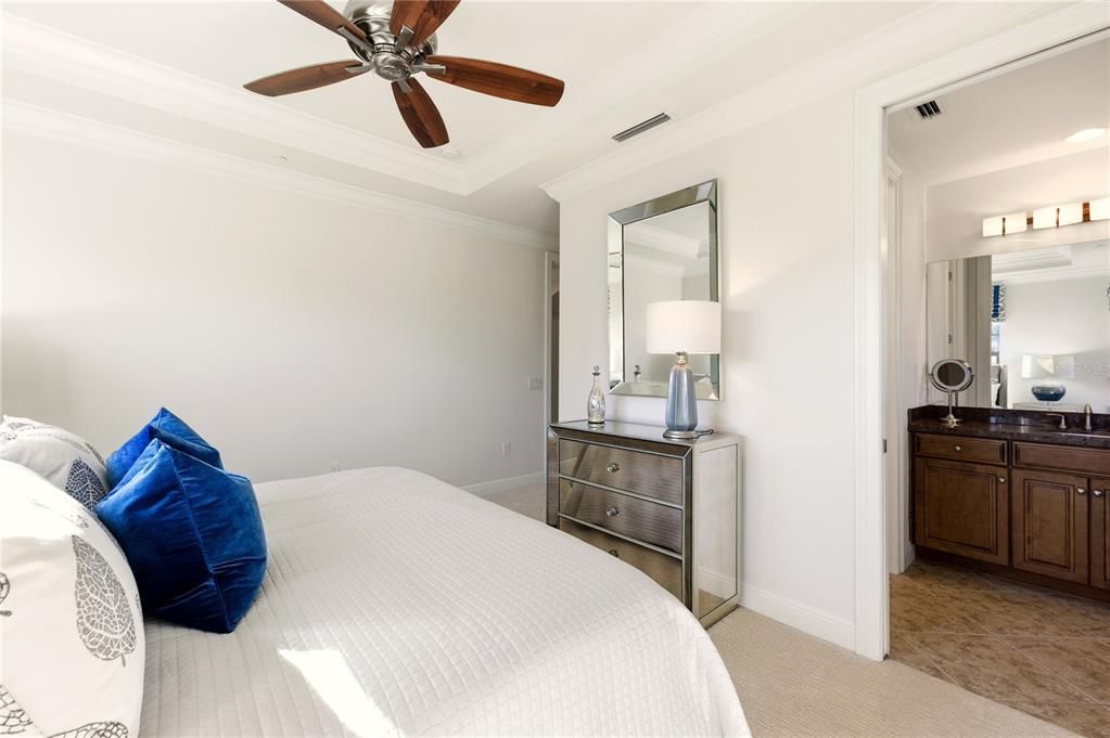 For Sale: $3,150,000 (3 beds, 3 baths, 2950 Square Feet)