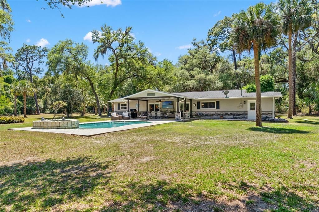 For Sale: $1,250,000 (3 beds, 2 baths, 1800 Square Feet)