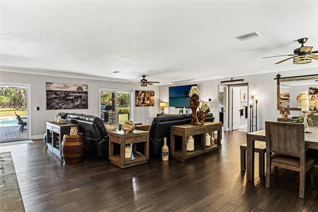 For Sale: $1,250,000 (3 beds, 2 baths, 1800 Square Feet)