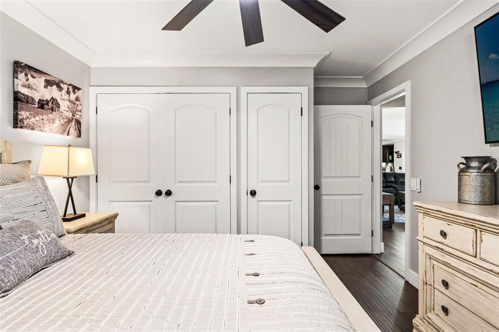 For Sale: $1,250,000 (3 beds, 2 baths, 1800 Square Feet)