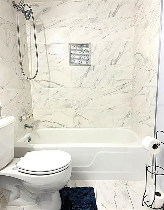 Active With Contract: $145,000 (2 beds, 1 baths, 987 Square Feet)