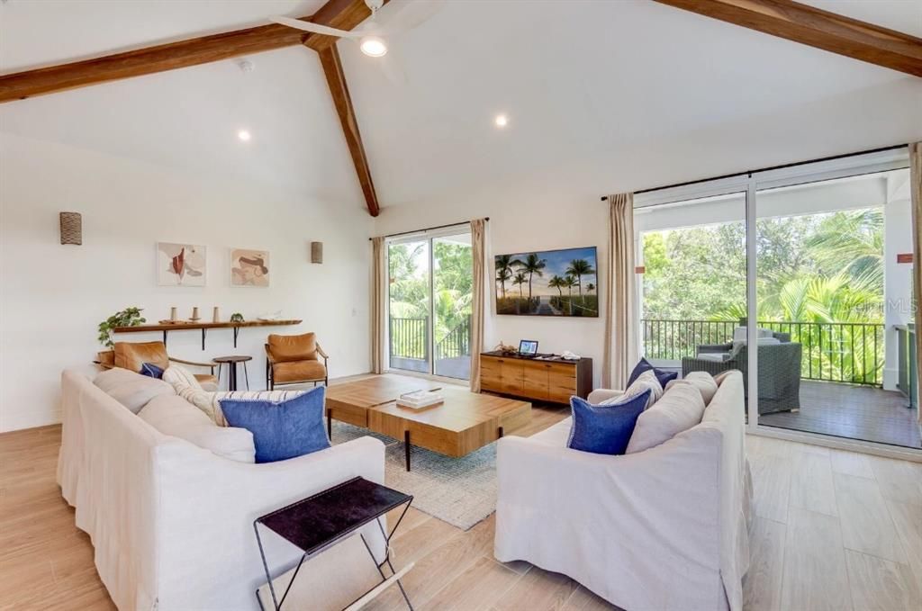 For Sale: $6,950,000 (9 beds, 8 baths, 4244 Square Feet)
