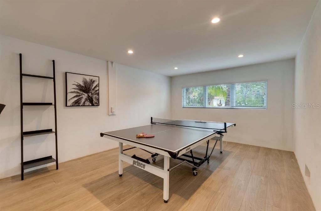 For Sale: $6,950,000 (9 beds, 8 baths, 4244 Square Feet)