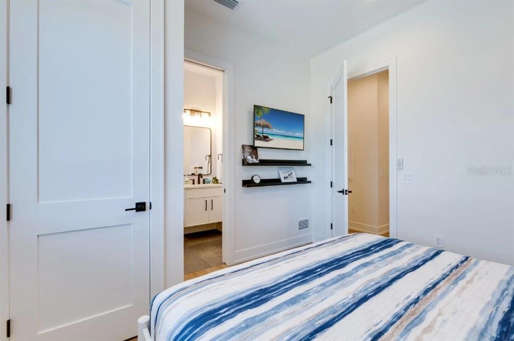 For Sale: $6,950,000 (9 beds, 8 baths, 4244 Square Feet)