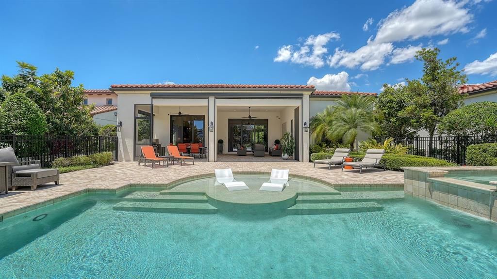 На продажу: $1,999,000 (3 спален, 3 ванн, 2810 Квадратных фут)