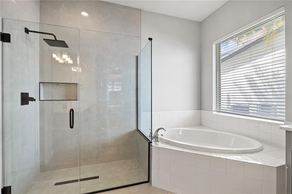 For Sale: $1,650,000 (6 beds, 5 baths, 4206 Square Feet)