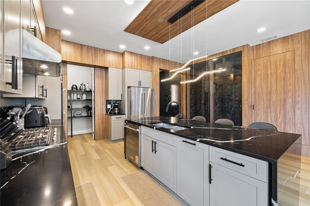 For Sale: $1,650,000 (6 beds, 5 baths, 4206 Square Feet)
