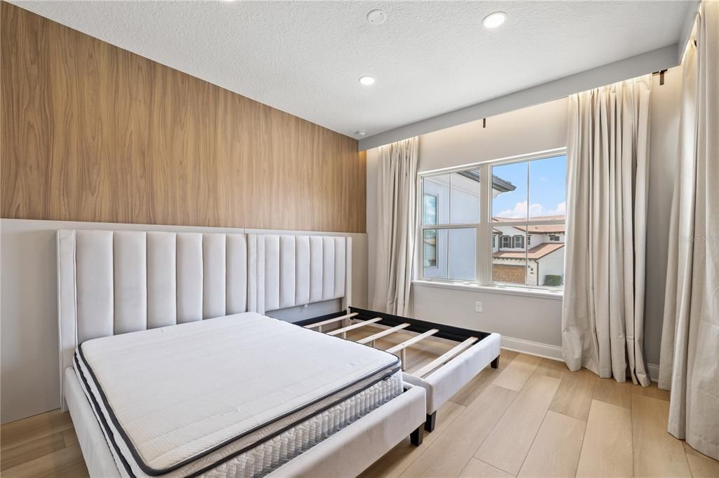 For Sale: $1,650,000 (6 beds, 5 baths, 4206 Square Feet)