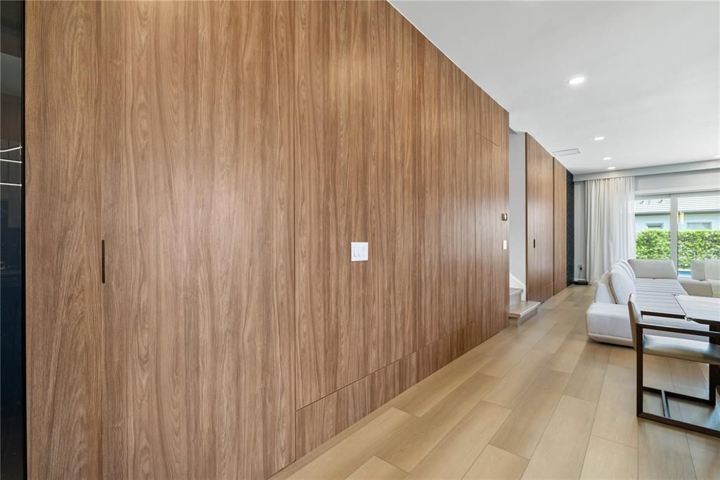 For Sale: $1,650,000 (6 beds, 5 baths, 4206 Square Feet)