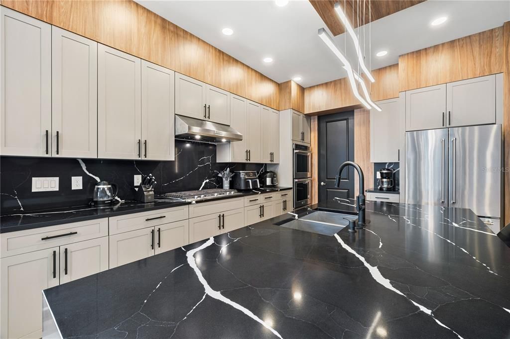 For Sale: $1,650,000 (6 beds, 5 baths, 4206 Square Feet)