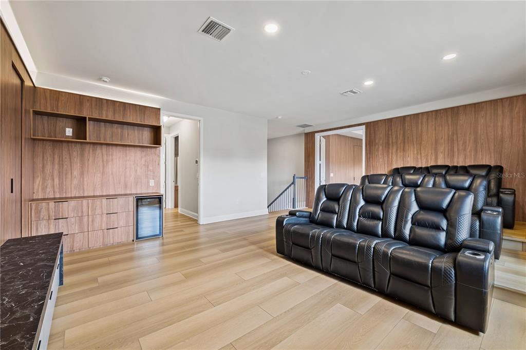 For Sale: $1,650,000 (6 beds, 5 baths, 4206 Square Feet)