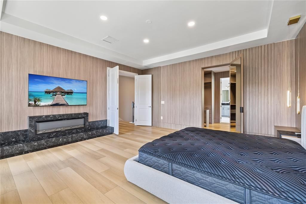 For Sale: $1,650,000 (6 beds, 5 baths, 4206 Square Feet)