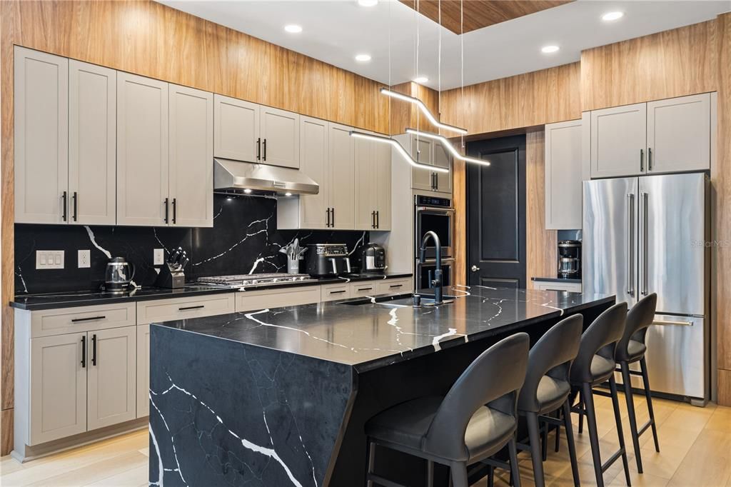 For Sale: $1,650,000 (6 beds, 5 baths, 4206 Square Feet)