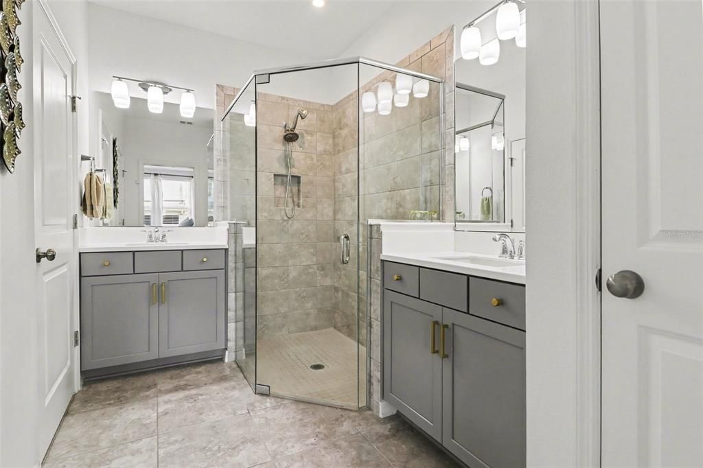 Active With Contract: $575,000 (4 beds, 3 baths, 2640 Square Feet)