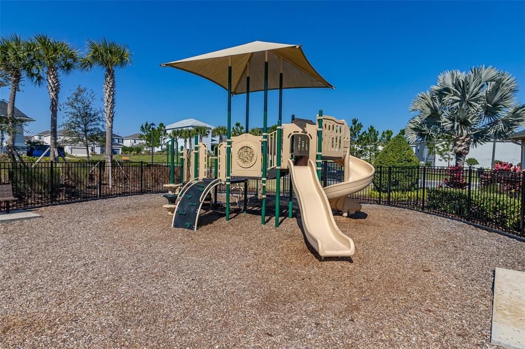 Active With Contract: $575,000 (4 beds, 3 baths, 2640 Square Feet)