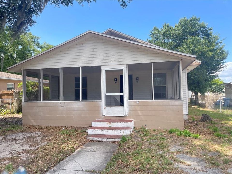For Sale: $149,000 (3 beds, 2 baths, 1164 Square Feet)